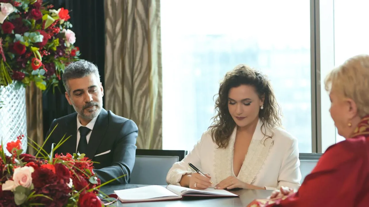 مسلسل الغرفة المجاورة مترجم - الحلقة 1