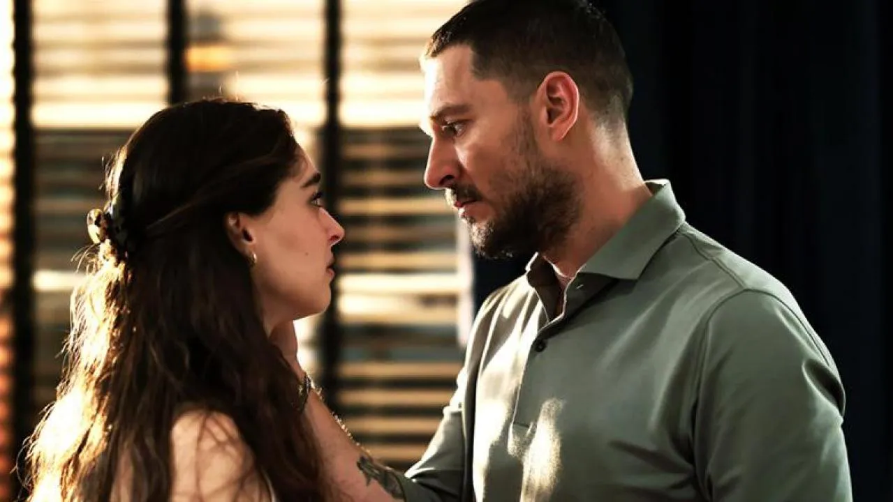 مسلسل خبئني مترجم - الحلقة 1